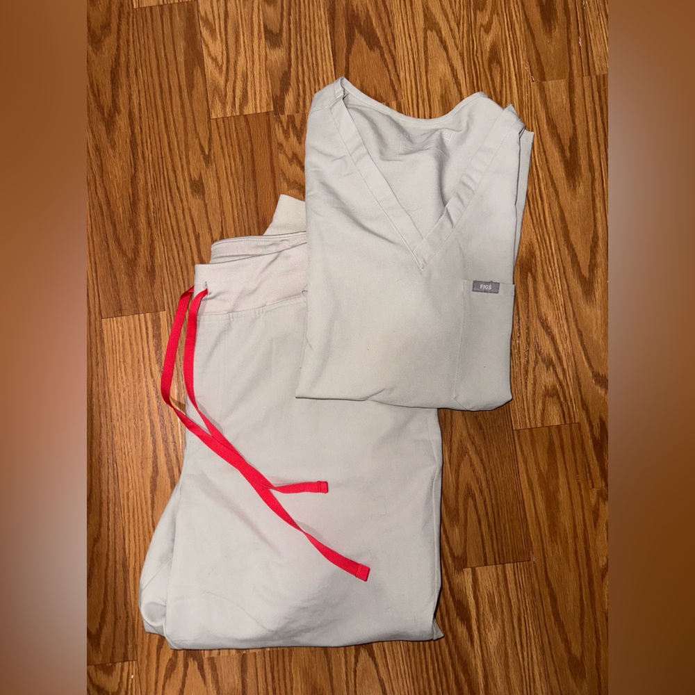 figs jogger set